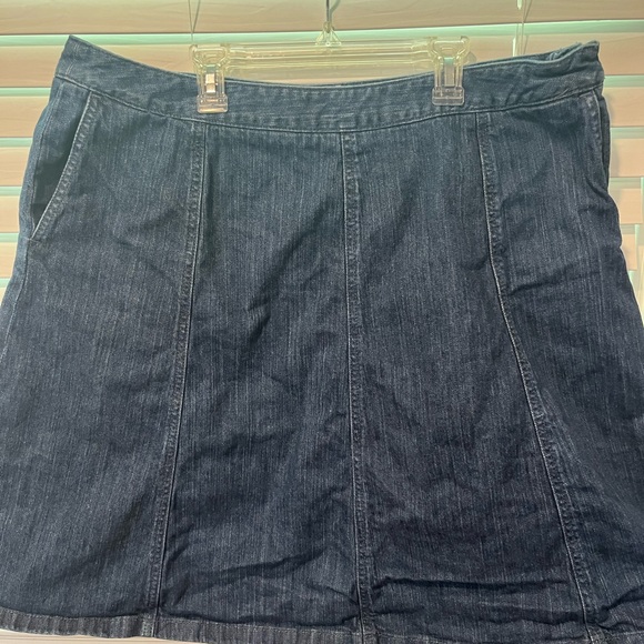L.L. BEAN Classic Fit Women’s 20 REG DENIM SKIRT with pockets - Picture 7 of 12